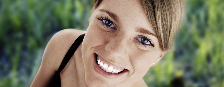 Für schöne Zähne in Bielefeld: Veneers / Bleaching / Vollkeramik